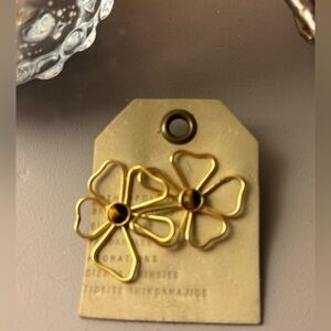 Anthropologie Botanist Abroad Floral
Earrings with Brown Faceted Center NWT
